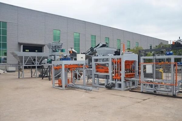 QT6-15 Fully Automatic Hydraulic Concrete Cement Block Brick Making Machinery